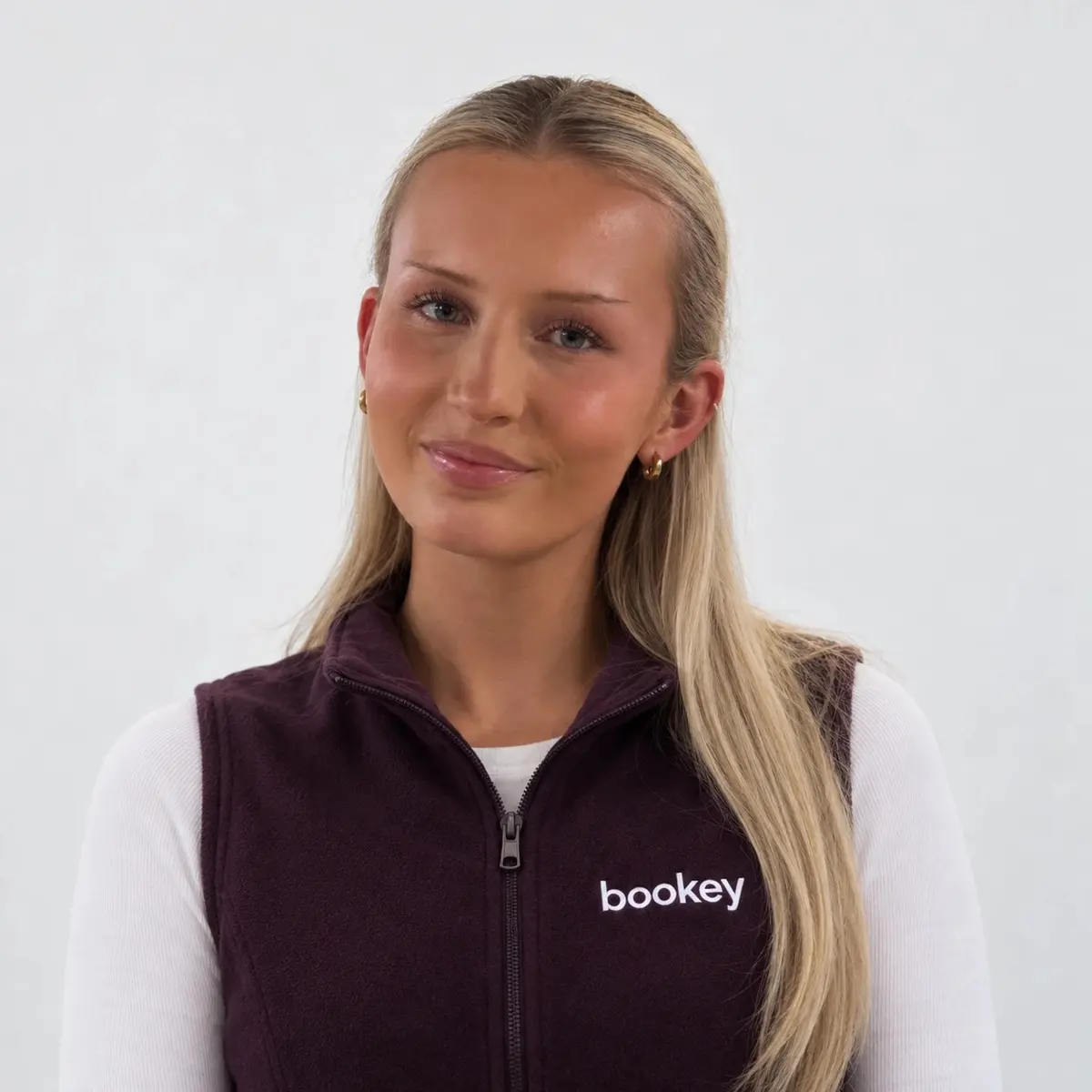 Thyra Håkonsløkken, Kundesupport